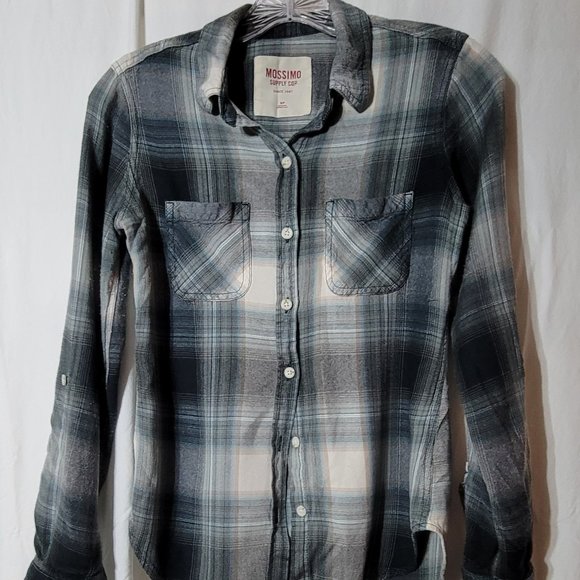 👚LOT OF 2! COMFY Plaid Overshirts Womens Small - Picture 2 of 12